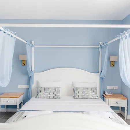 Luvi - Adults Only (+16) Otel 2*