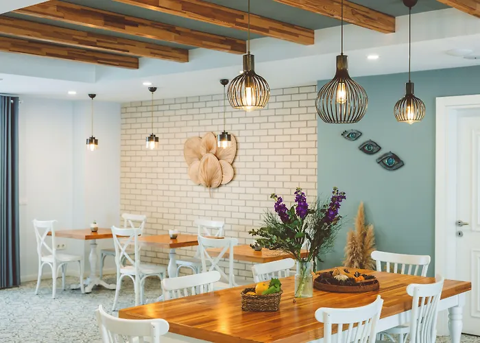 Luvi - Adults Only 卡斯