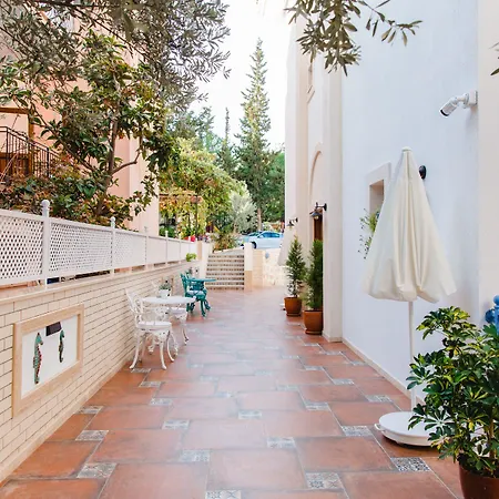 Luvi - Adults Only Hotel