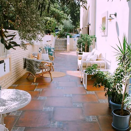 Ξενοδοχείο Luvi - Adults Only 2*